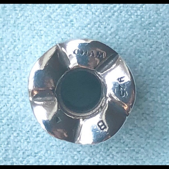 Retired Chamilia bead - Picture 4 of 6